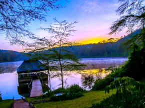 Crater Lake Tented Camp And Game Sanctuary